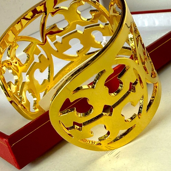 TORI BURCH LARGE , DOUBLE TT CUT OUT LOGO,CUFF BRACELET. - Picture 11 of 11